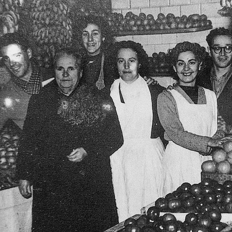 Casi 90 años cuidando las mismas higueras.